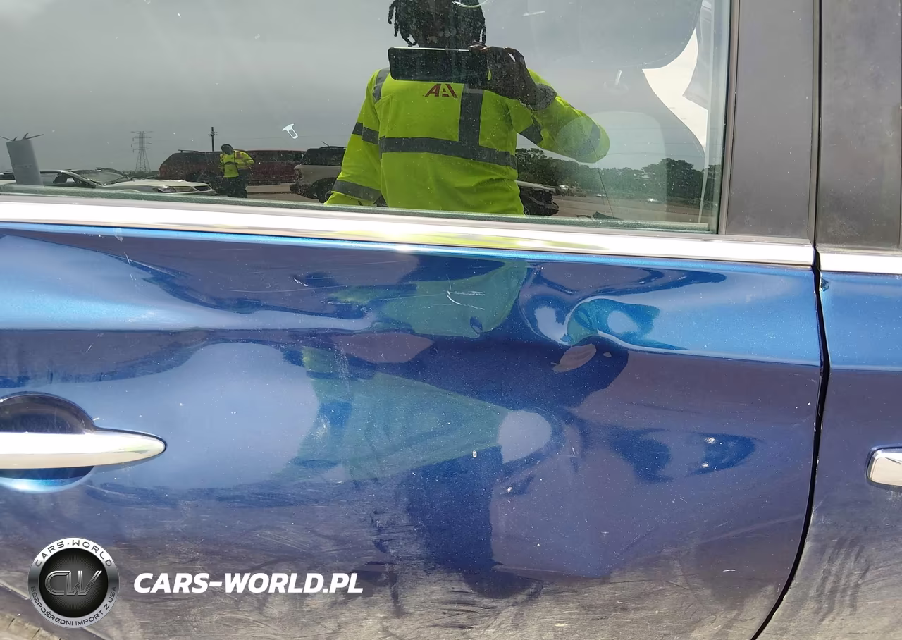 2019 Nissan Sentra S VIN:3N1AB7AP4KY229280 - 17