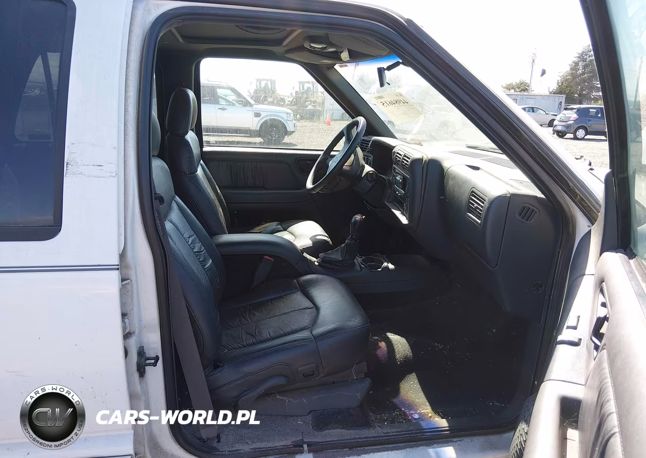 1997 Chevrolet Blazer Lt VIN:1GNDT13W9V2220092 - 5