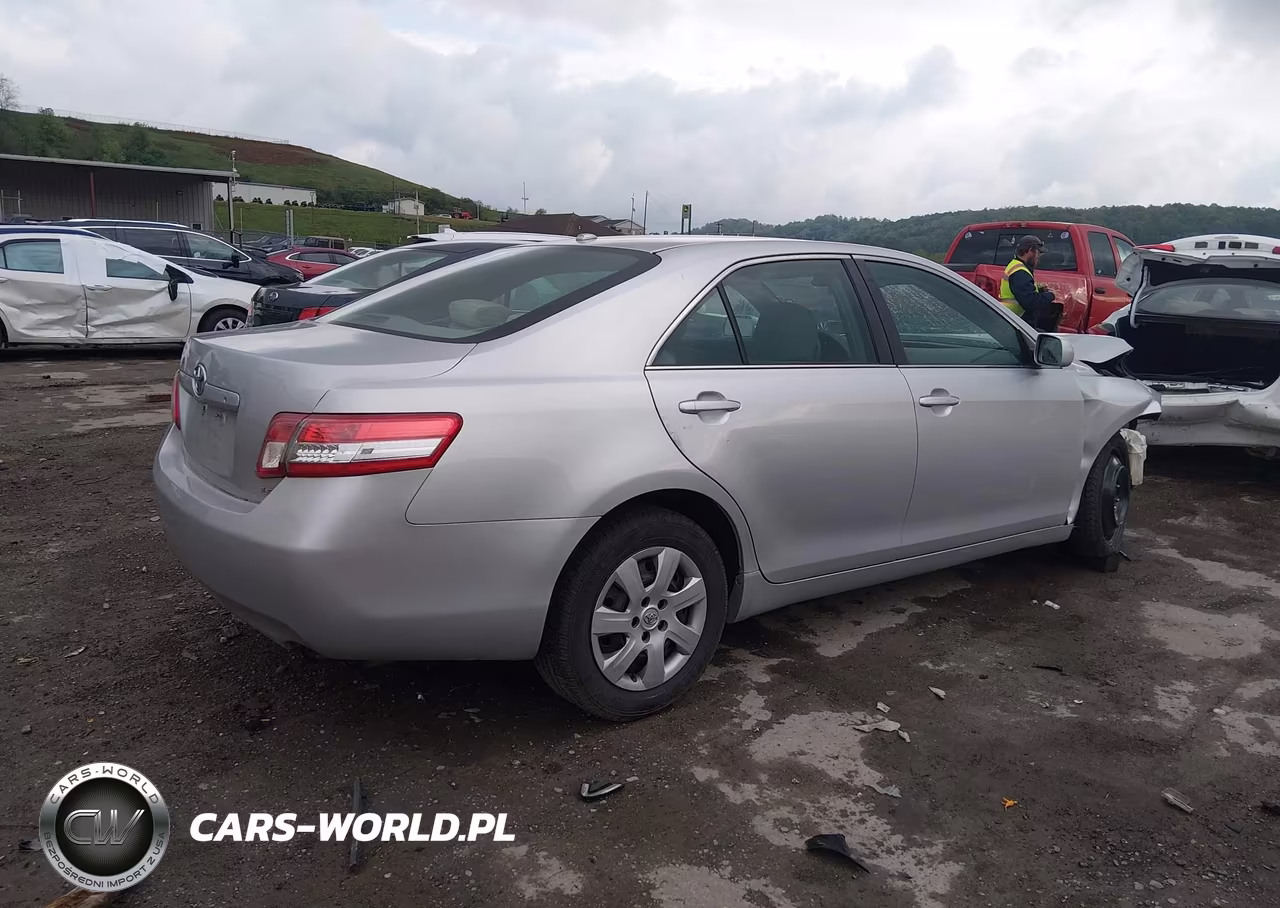 2010 Toyota Camry Le VIN:4T1BF3EK7AU057529 - 4