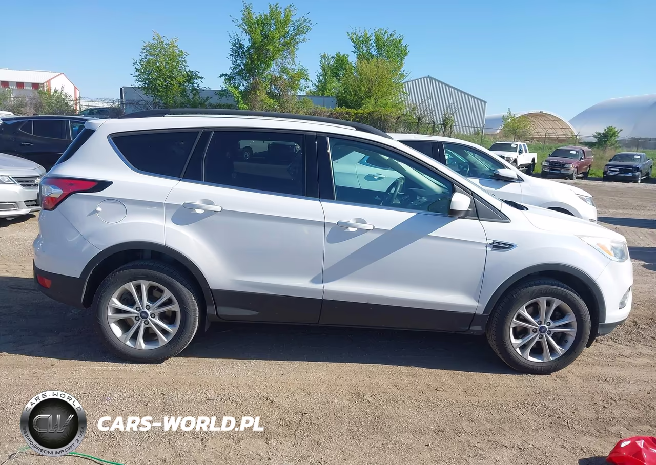2018 Ford Escape Se VIN:1FMCU9GD6JUB17456 - 13