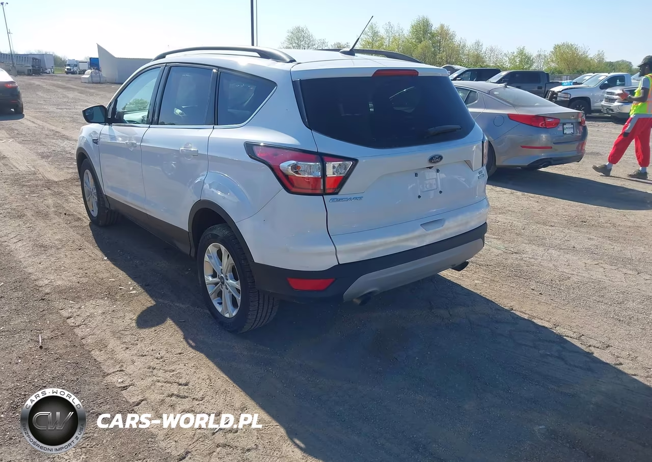 2018 Ford Escape Se VIN:1FMCU9GD6JUB17456 - 3
