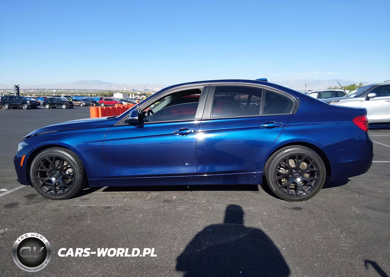 2018 BMW 320I xDrive VIN:WBA8A3C51JA488411 - 14