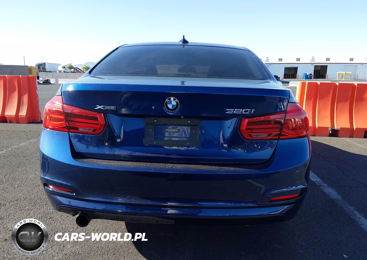 2018 BMW 320I xDrive VIN:WBA8A3C51JA488411 - 16