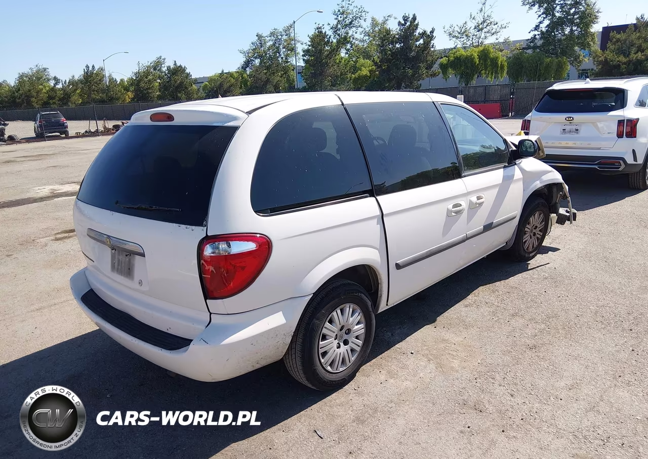 2006 Chrysler Town & Country VIN:1A4GP45R56B504933 - 4