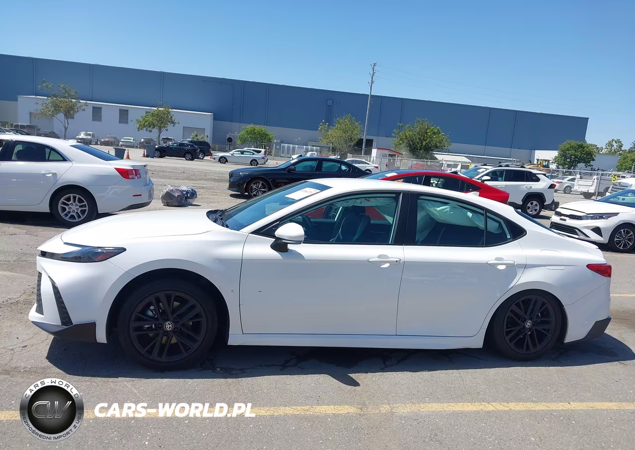 2025 Toyota Camry Se VIN:4T1DAACKXSU116220 - 14