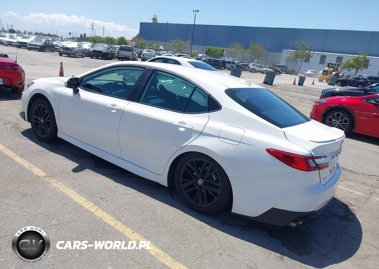 2025 Toyota Camry Se VIN:4T1DAACKXSU116220 - 3