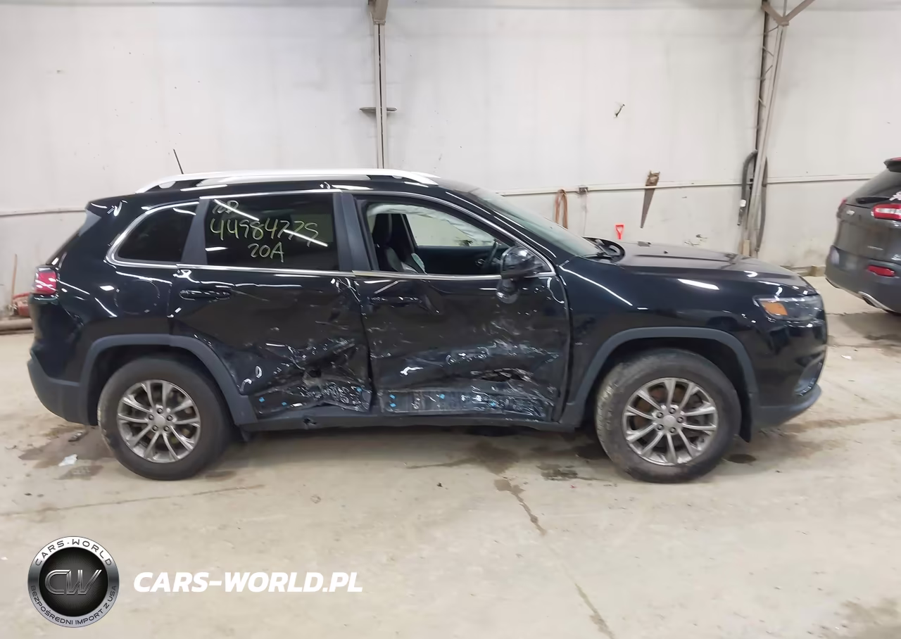 2020 Jeep Cherokee Latitude Plus 4X4 VIN:1C4PJMLBXLD524365 - 14