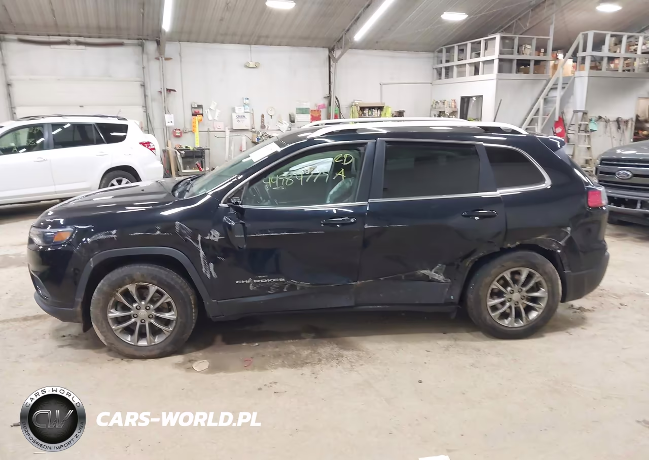 2020 Jeep Cherokee Latitude Plus 4X4 VIN:1C4PJMLBXLD524365 - 15