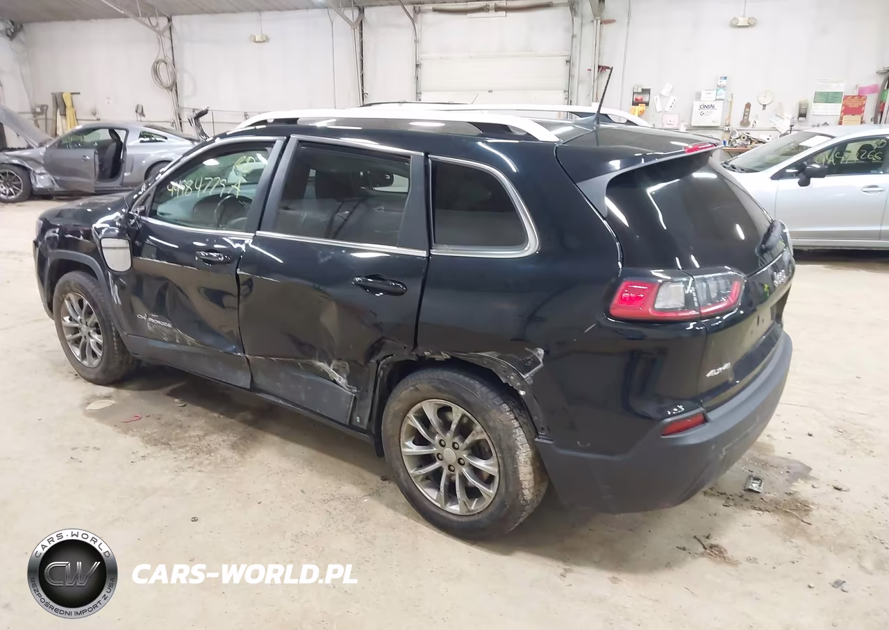 2020 Jeep Cherokee Latitude Plus 4X4 VIN:1C4PJMLBXLD524365 - 3