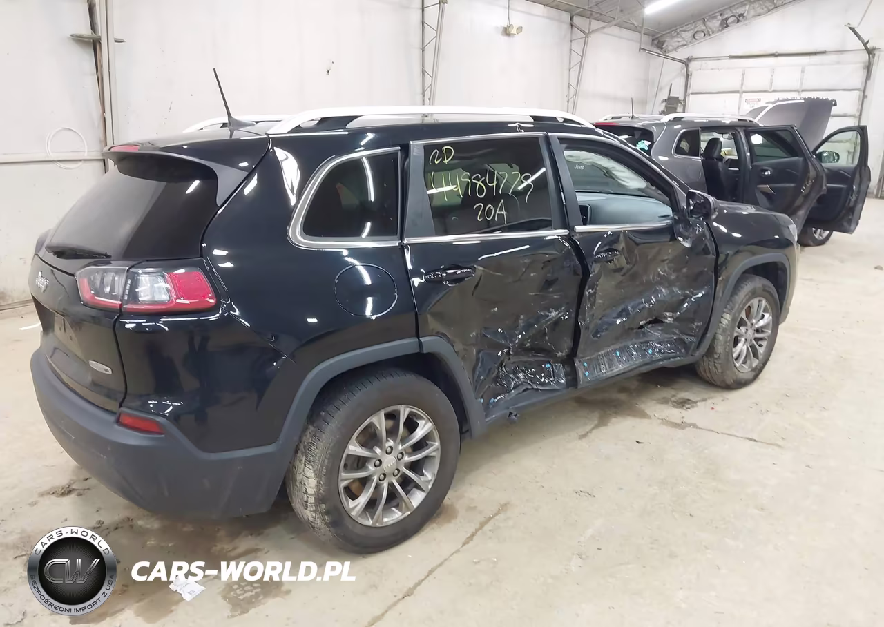 2020 Jeep Cherokee Latitude Plus 4X4 VIN:1C4PJMLBXLD524365 - 4