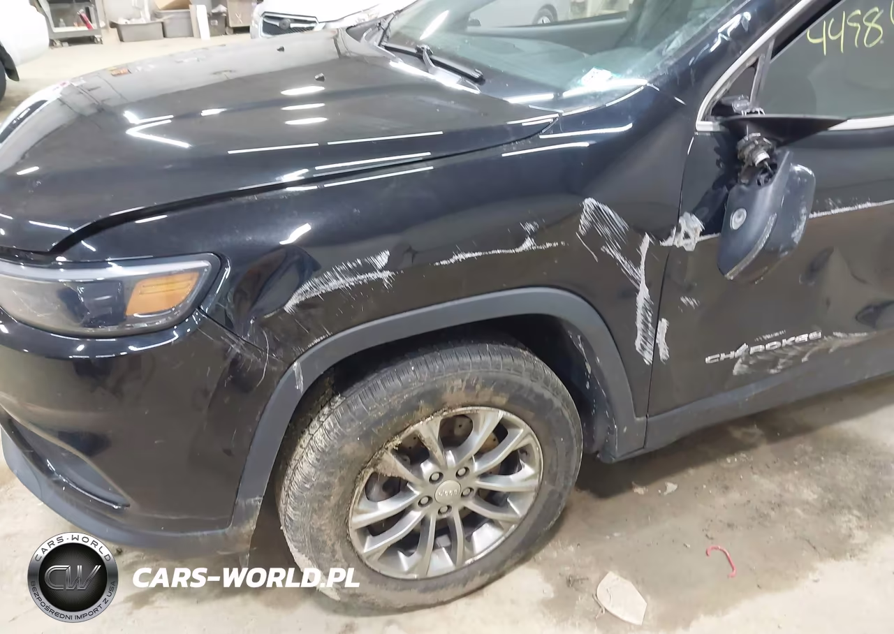 2020 Jeep Cherokee Latitude Plus 4X4 VIN:1C4PJMLBXLD524365 - 6
