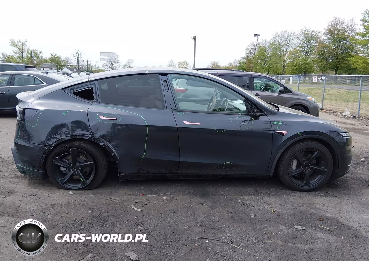 2026 Tesla Model Y Premium Rear-Wheel Drive-Standard Rear-Wheel Drive VIN:7SAYGDED9TA459874 - 13