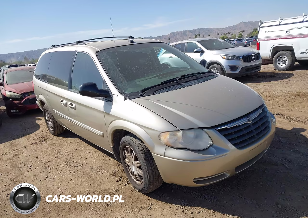 2005 Chrysler Town & Country Touring