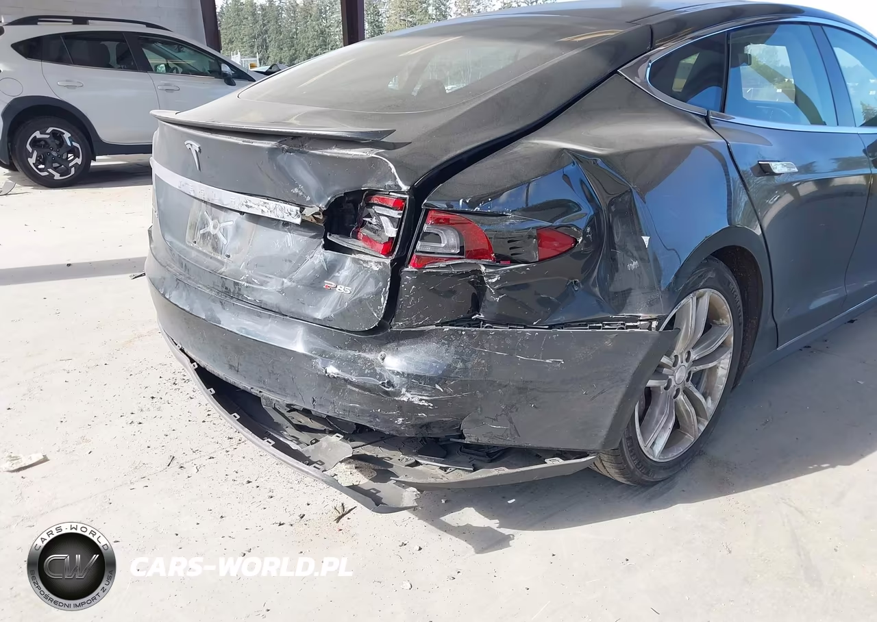 2013 Tesla Model S Performance VIN:5YJSA1DP1DFP04590 - 6