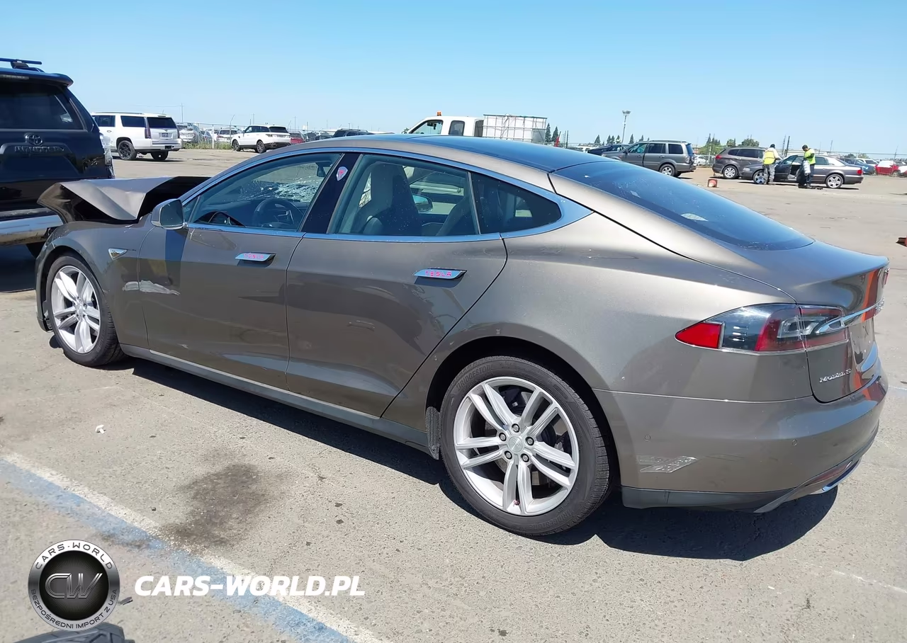 2015 Tesla Model S 60-70-85 VIN:5YJSA1E13FF120091 - 3