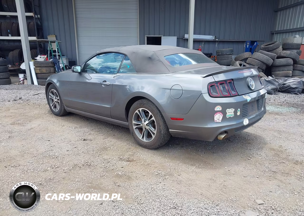 2013 Ford Mustang V6 Premium VIN:1ZVBP8EM4D5264813 - 3