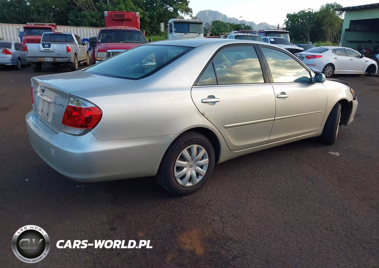 2005 Toyota Camry Le-Se-Xle VIN:JTDBE30KX50305610 - 4