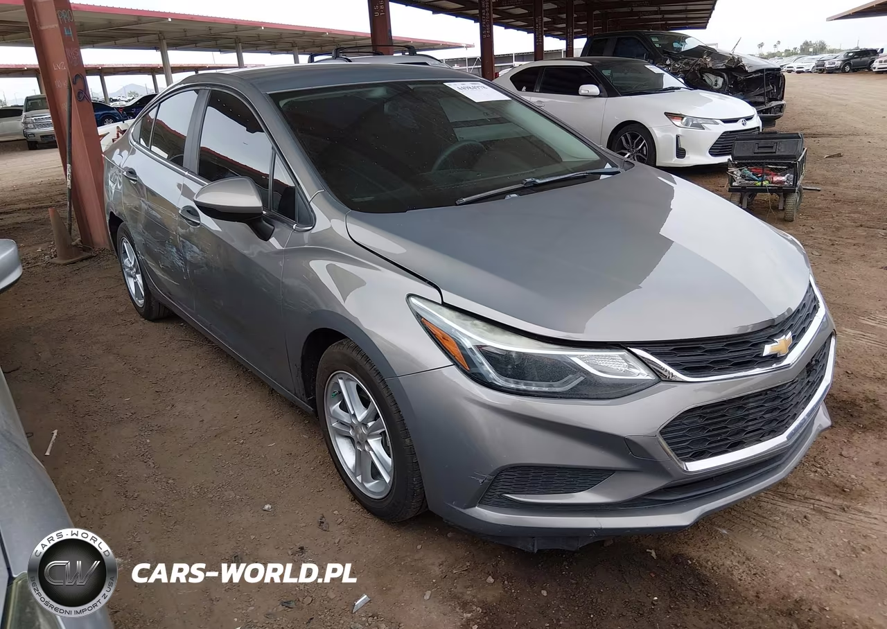 2018 Chevrolet Cruze Lt Auto – zdjęcie 1 z 16
