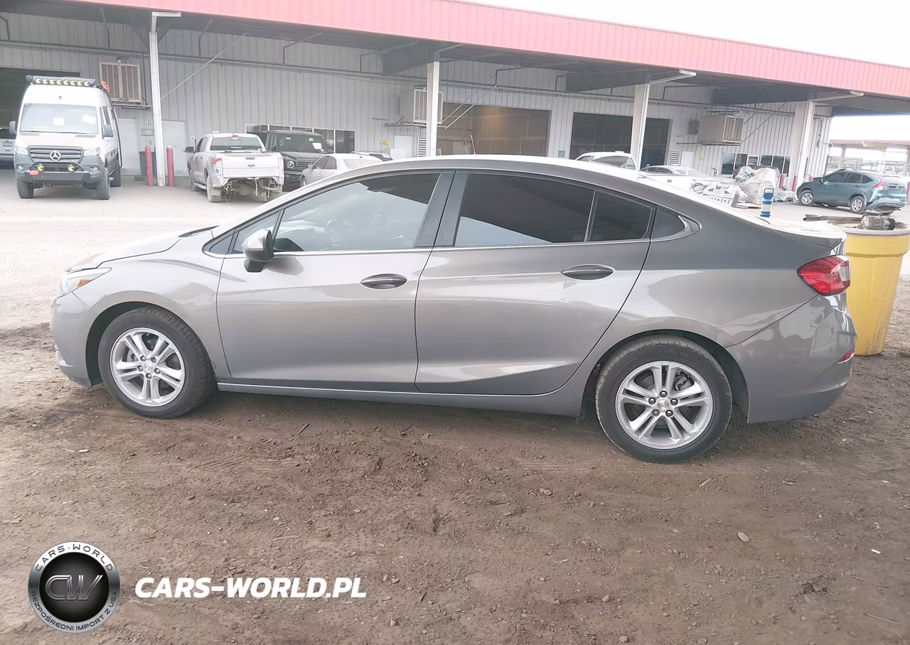 2018 Chevrolet Cruze Lt Auto VIN:1G1BE5SM6J7247239 - 14