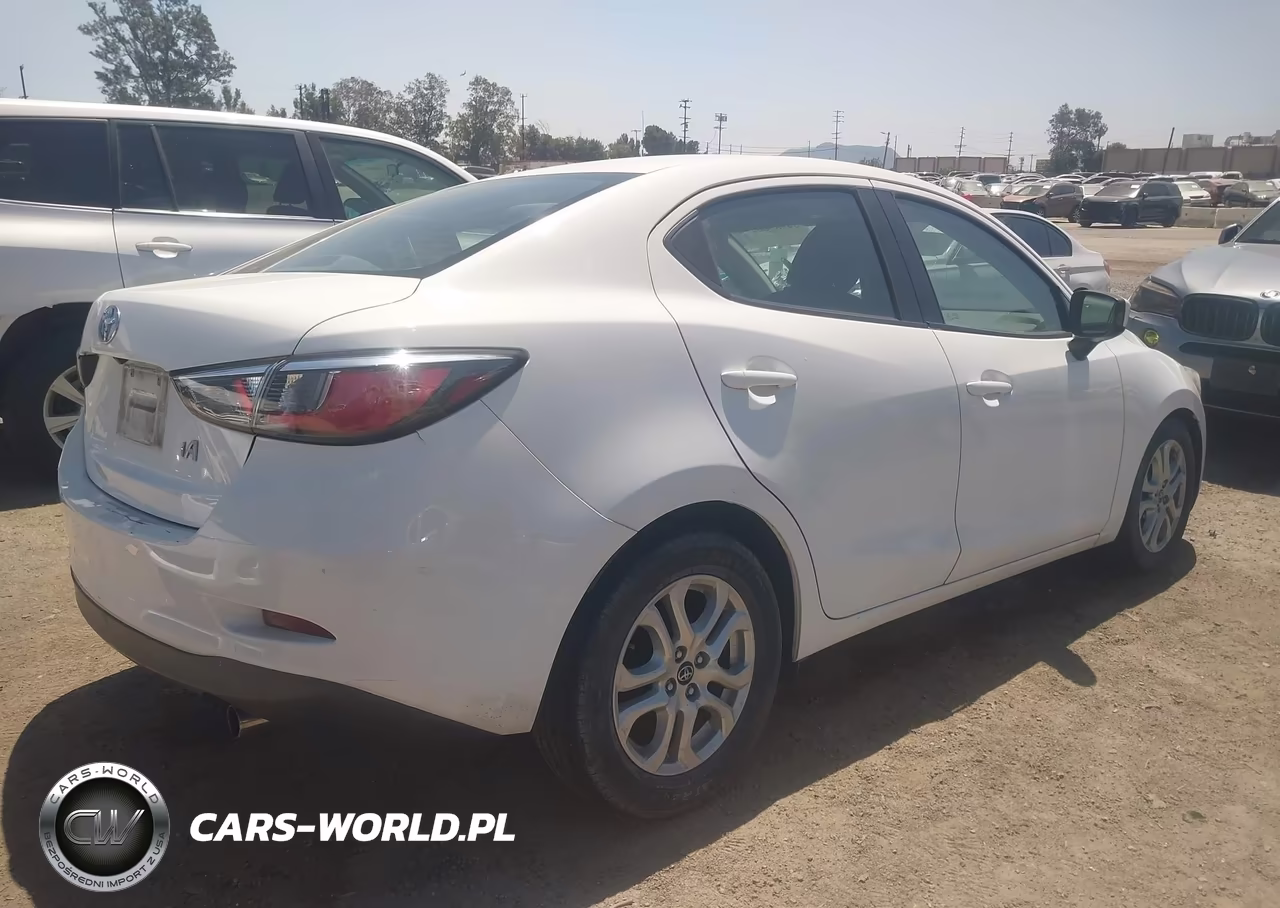 2017 Toyota Yaris Ia VIN:3MYDLBYV4HY174175 - 4