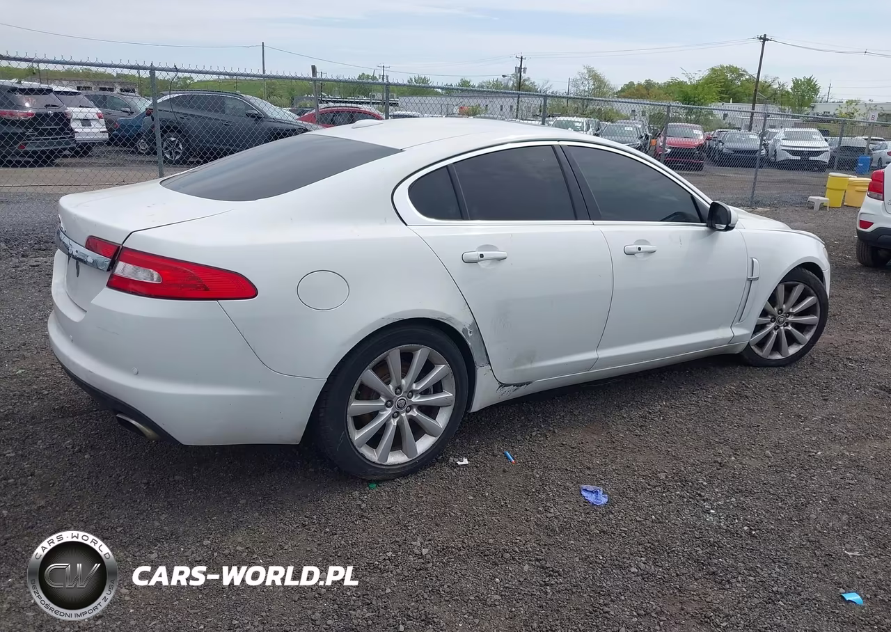 2011 Jaguar Xf Premium VIN:SAJWA0GB3BLR85671 - 4