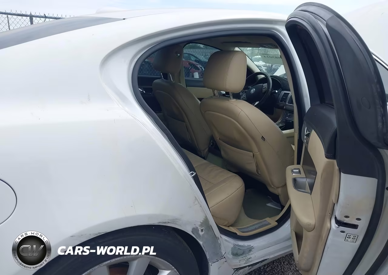 2011 Jaguar Xf Premium VIN:SAJWA0GB3BLR85671 - 8