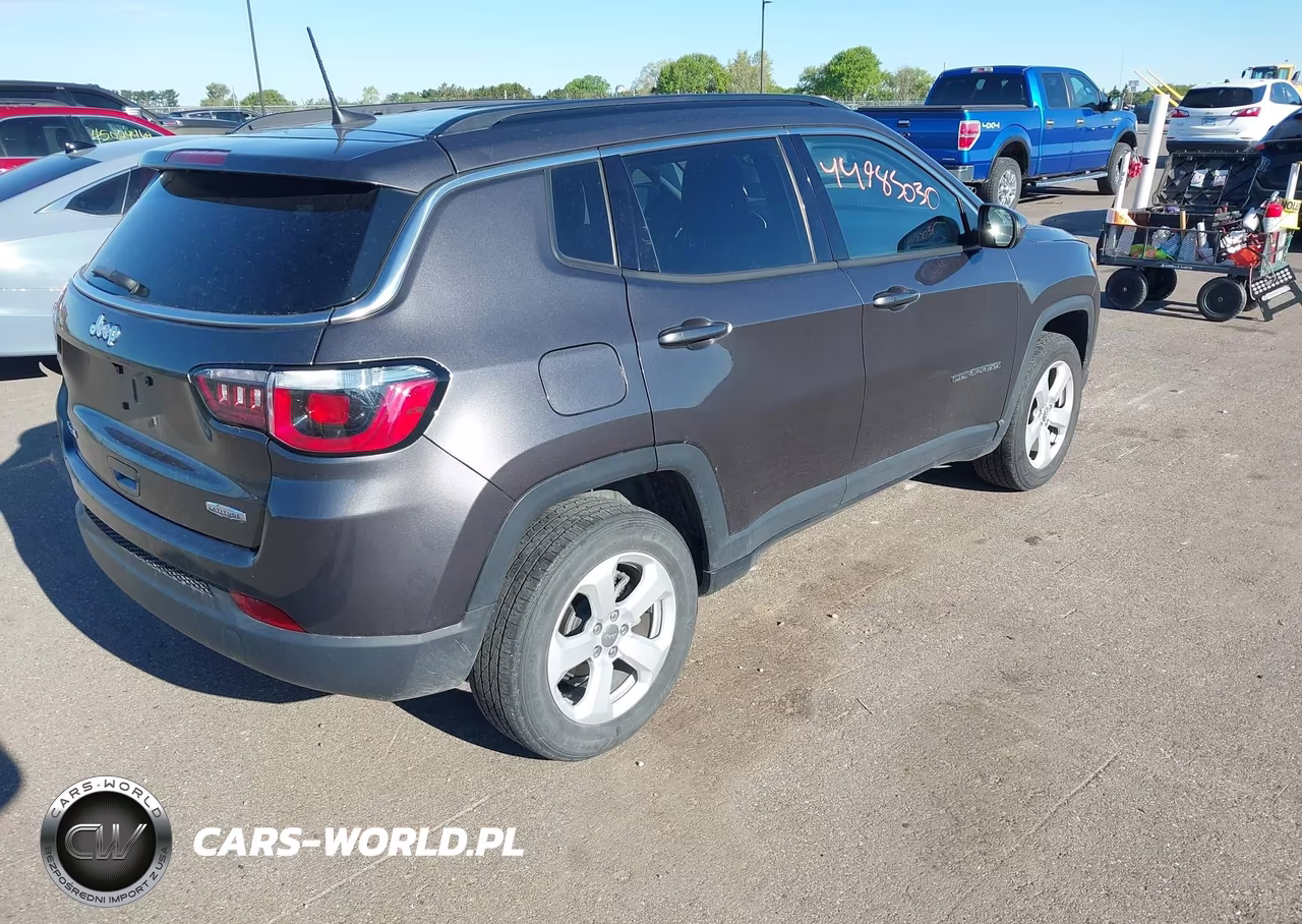 2020 Jeep Compass Latitude VIN:3C4NJDBB5LT174999 - 4