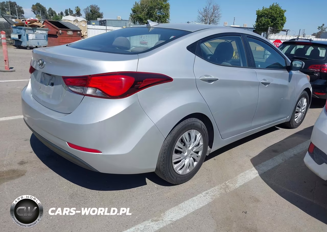2016 Hyundai Elantra Se VIN:5NPDH4AE3GH707103 - 4