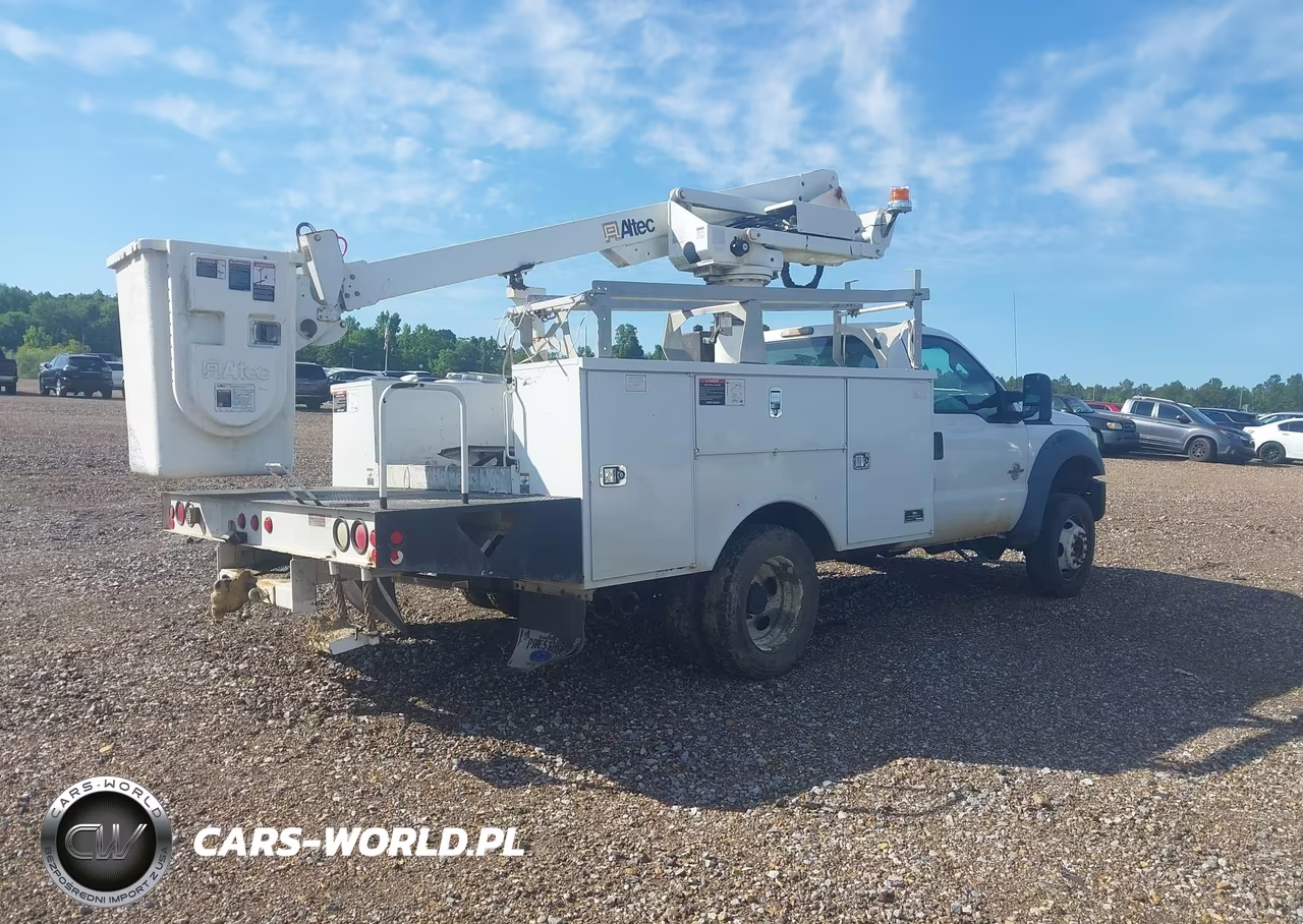 2012 Ford F-450 Chassis Xl VIN:1FDUF4GT4CEA83684 - 4
