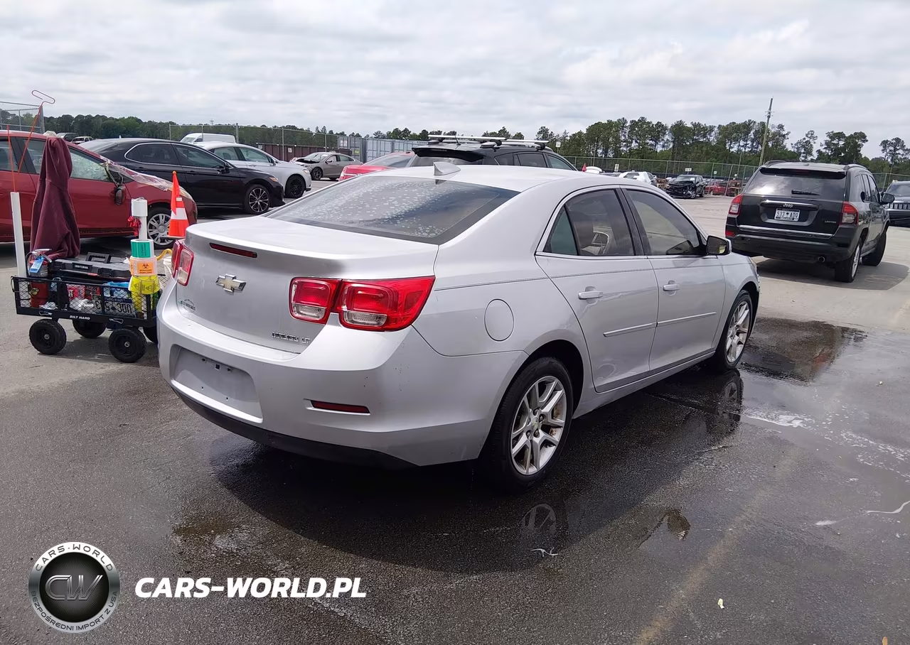2015 Chevrolet Malibu 1Lt VIN:1G11C5SL9FF325597 - 4