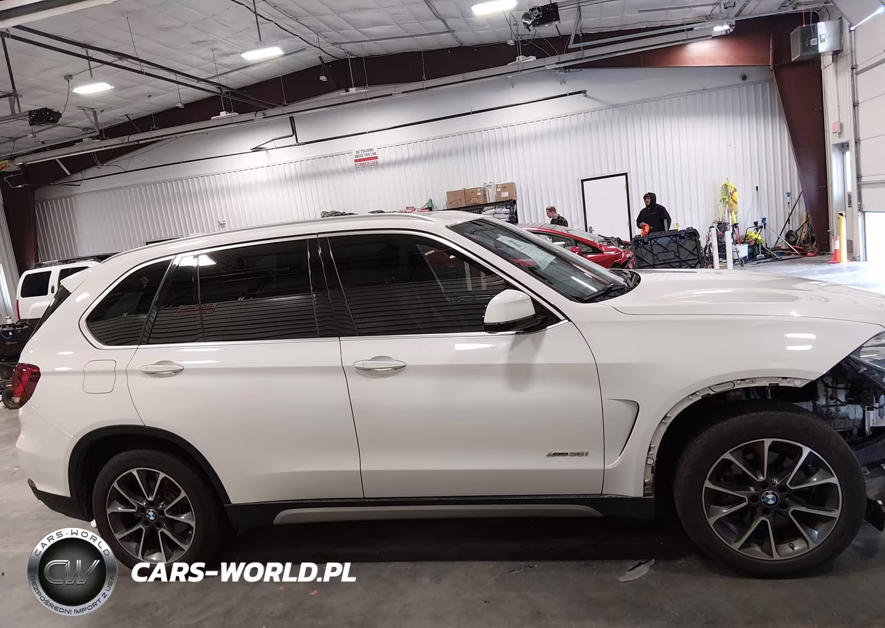 2018 BMW X5 xDrive35I VIN:5UXKR0C5XJL072506 - 14