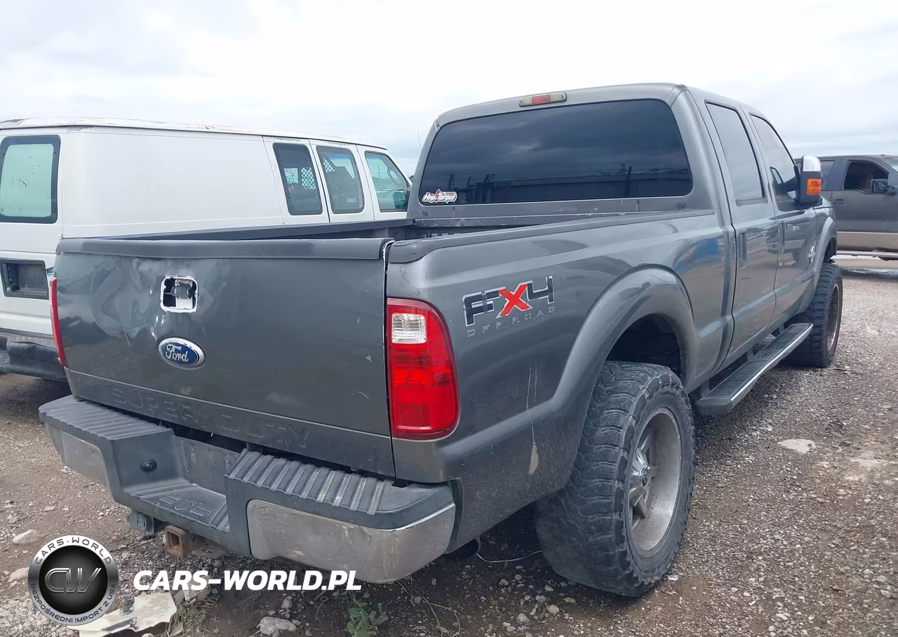 2011 Ford F-250 Xlt VIN:1FT7W2BT3BEB13835 - 4