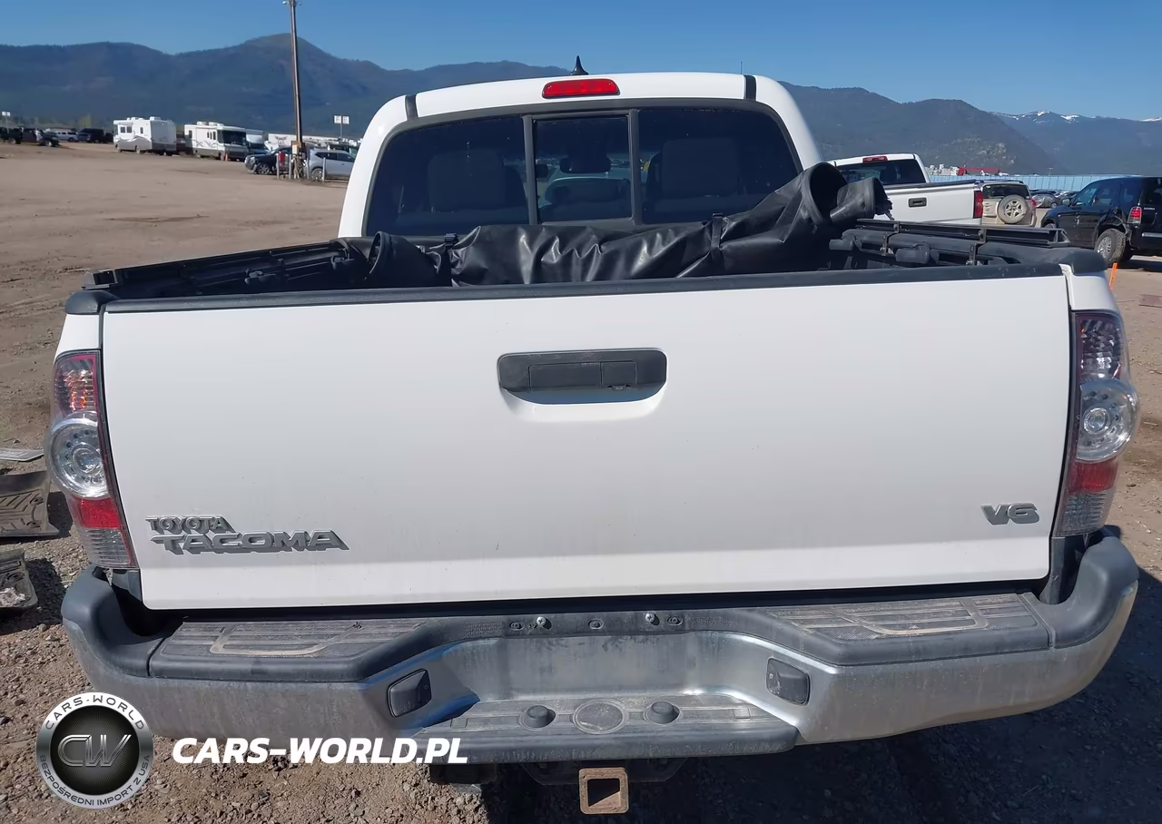2015 Toyota Tacoma Base V6 VIN:5TFLU4EN5FX143300 - 15