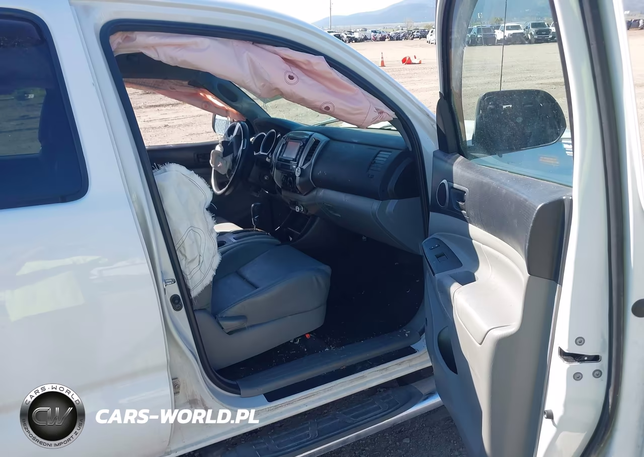 2015 Toyota Tacoma Base V6 VIN:5TFLU4EN5FX143300 - 5