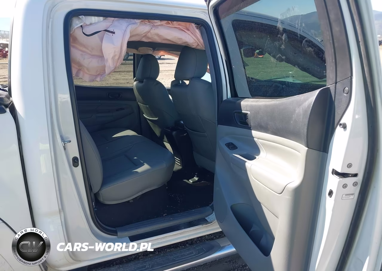 2015 Toyota Tacoma Base V6 VIN:5TFLU4EN5FX143300 - 8