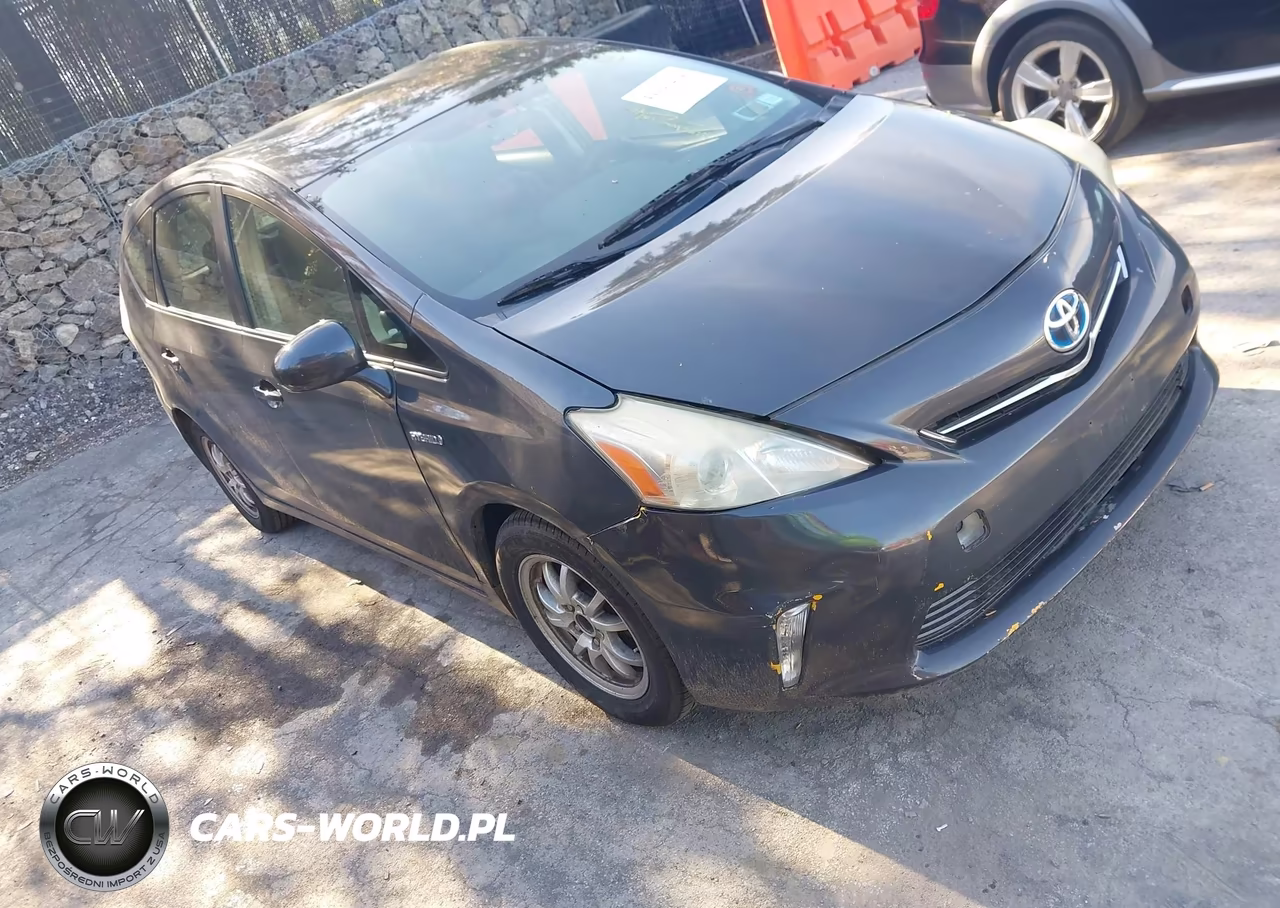 2013 Toyota Prius V Three