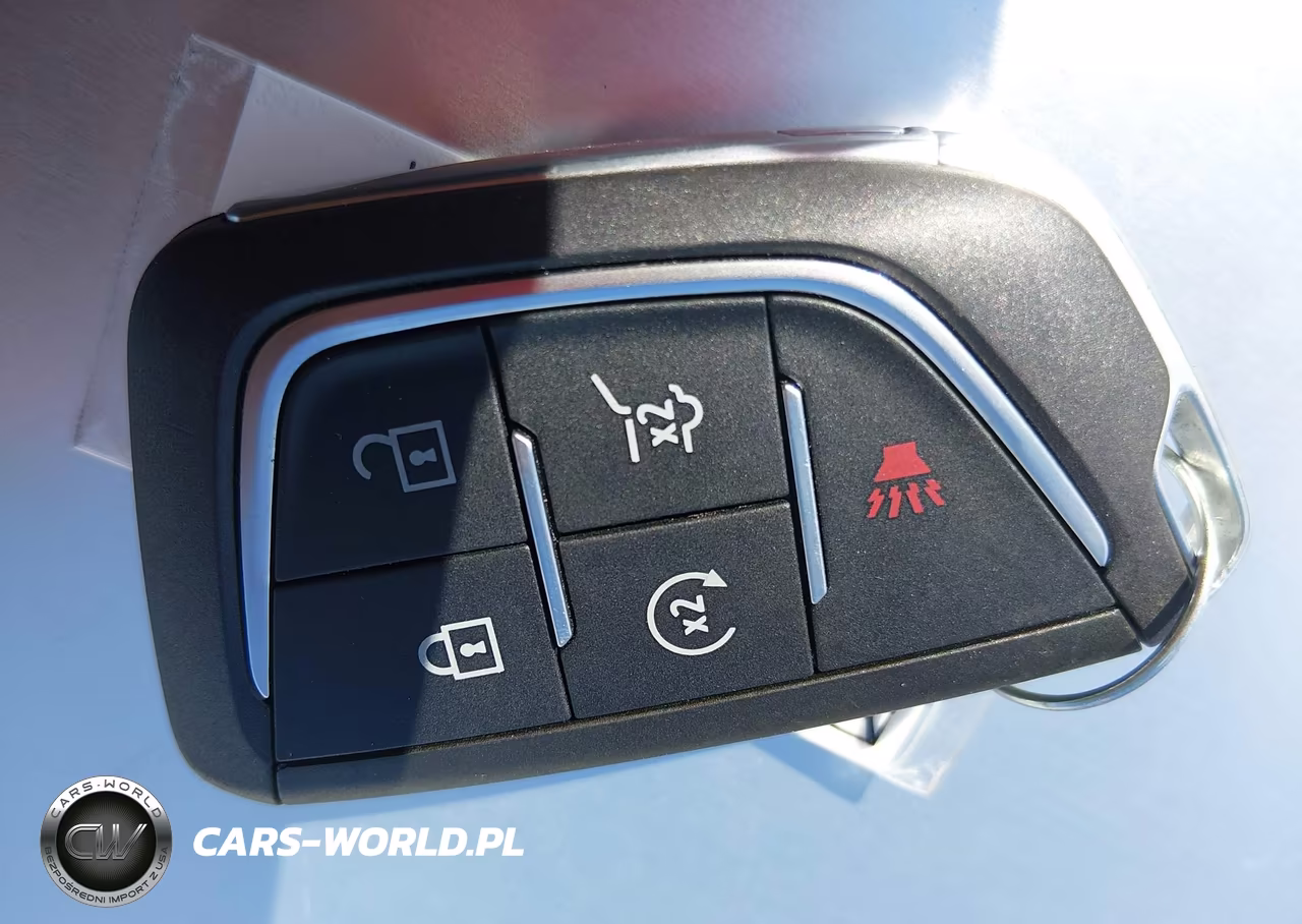 2026 Cadillac Optiq Premium Luxury VIN:3GYK3DM55TS110210 - 11