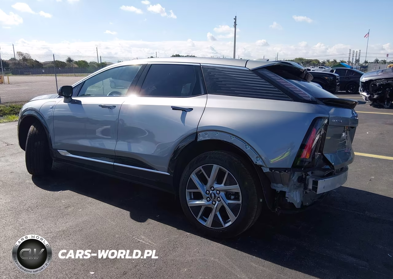 2026 Cadillac Optiq Premium Luxury VIN:3GYK3DM55TS110210 - 3