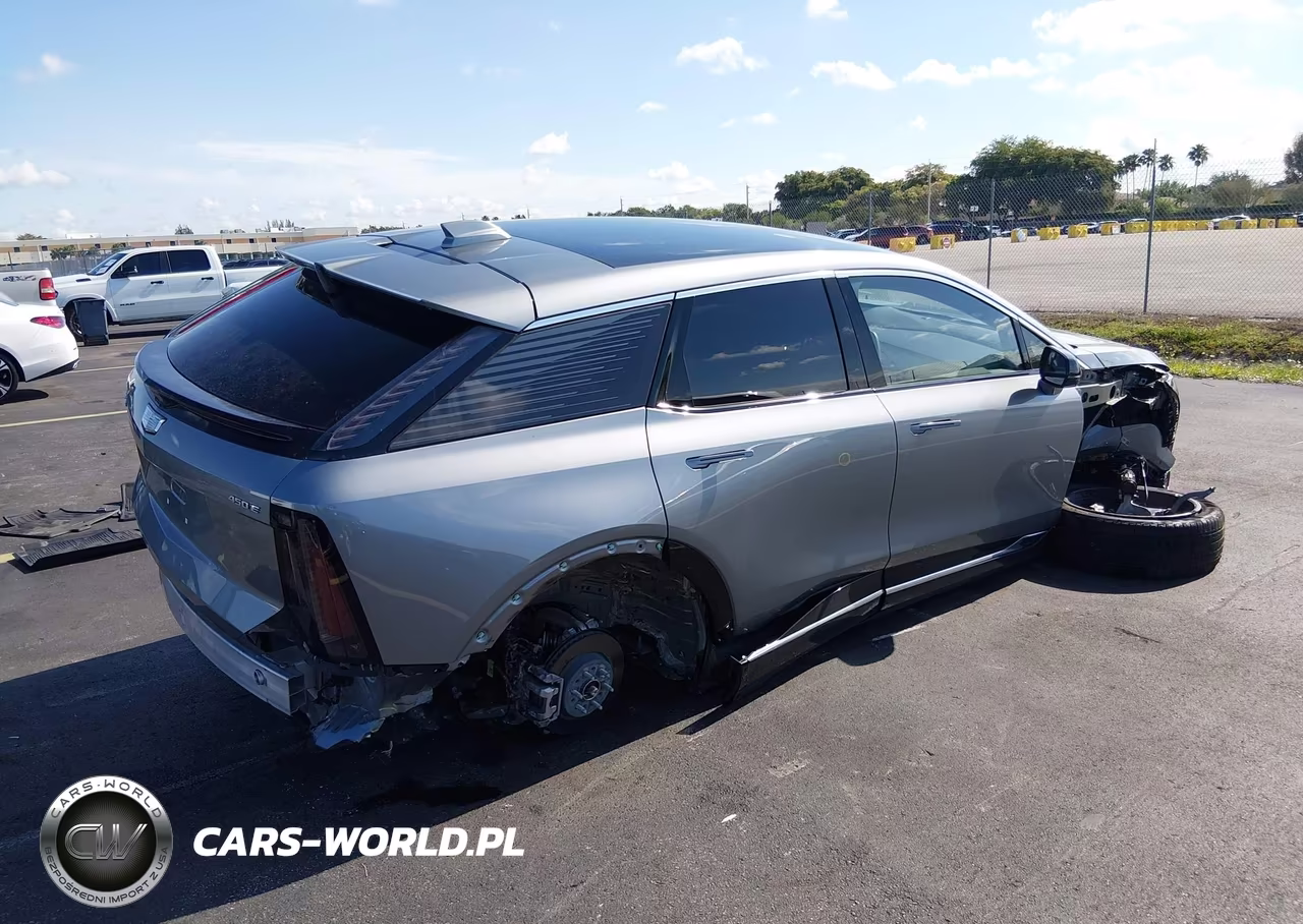2026 Cadillac Optiq Premium Luxury VIN:3GYK3DM55TS110210 - 4