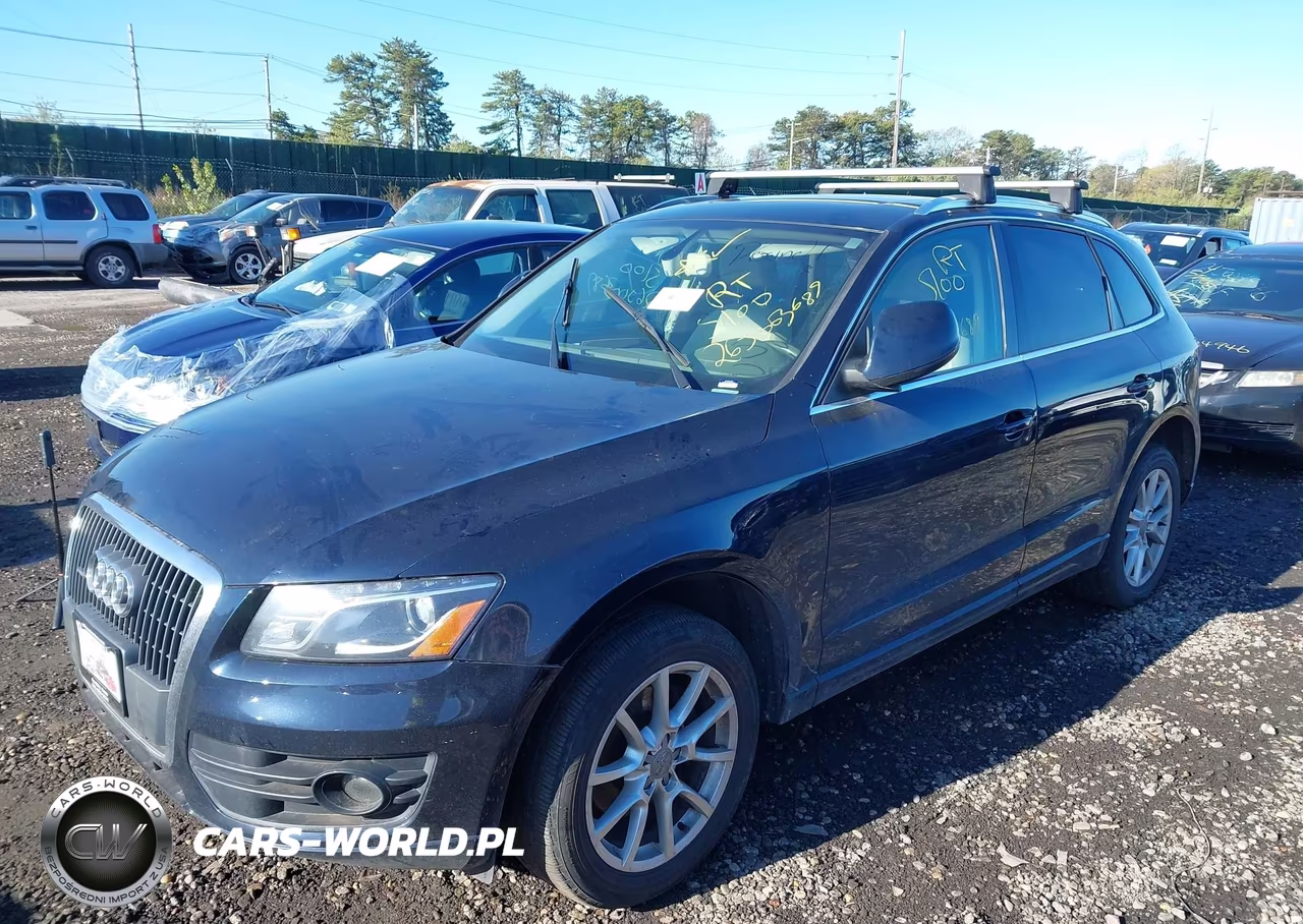 2011 Audi Q5 2.0T Premium VIN:WA1LFAFP2BA033465 - 2