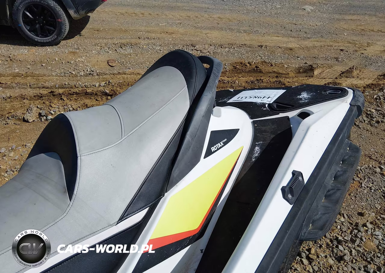 2014 Seadoo Jetski VIN:00000YDV33907F414 - 8