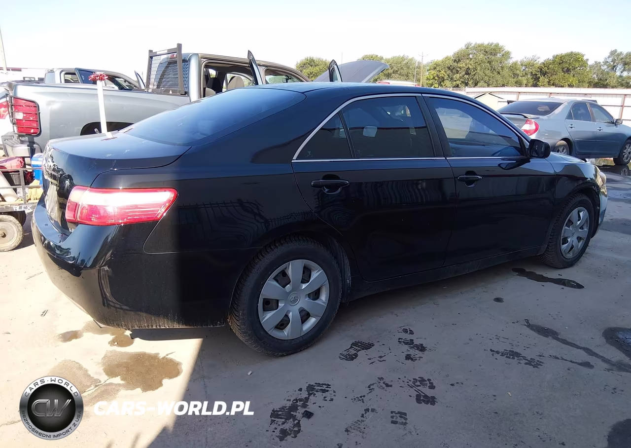 2004 Toyota Camry Le V6 VIN:4T1BF32K94U589468 - 4