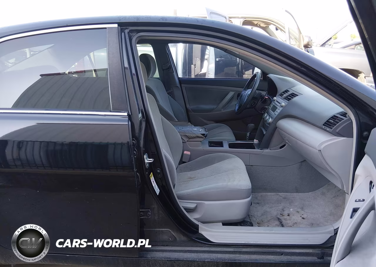 2004 Toyota Camry Le V6 VIN:4T1BF32K94U589468 - 5