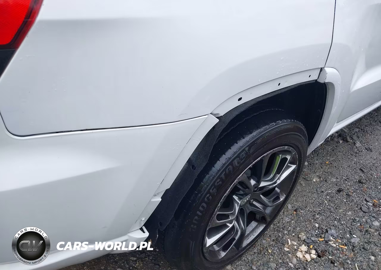 2014 Jeep Grand Cherokee Overland VIN:1C4RJECTXEC227970 - 6