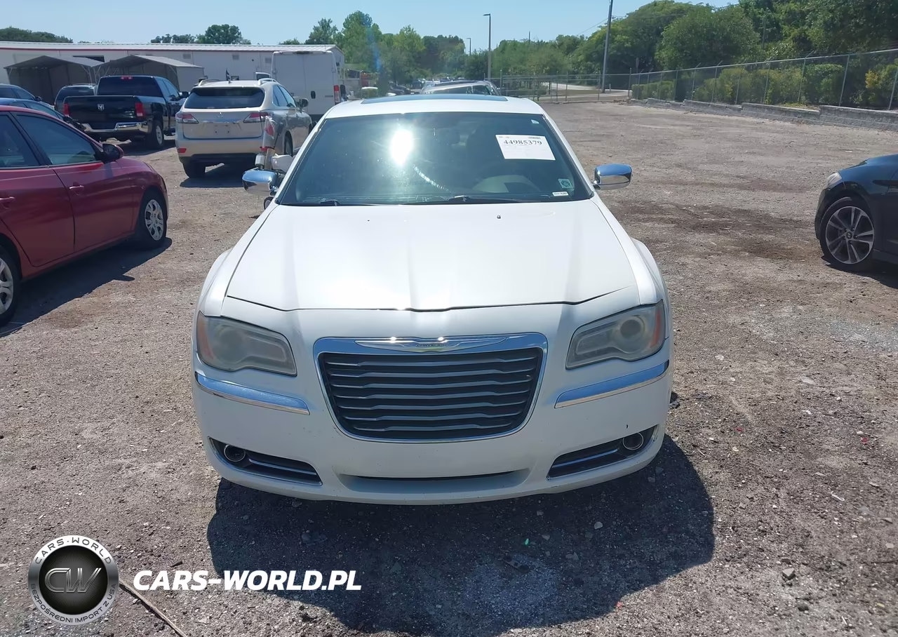 2014 Chrysler 300C VIN:2C3CCAET3EH382982 - 12