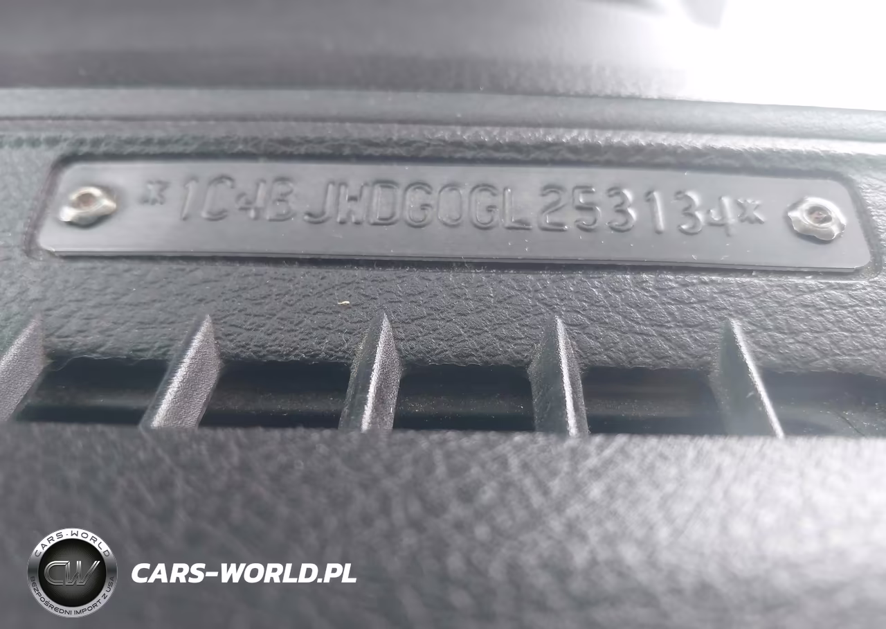 2016 Jeep Wrangler Unlimited Sport VIN:1C4BJWDG0GL253134 - 17
