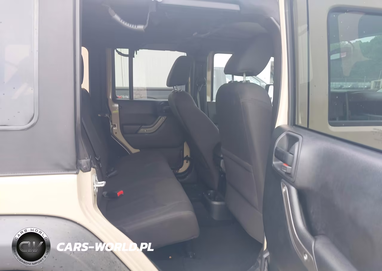 2016 Jeep Wrangler Unlimited Sport VIN:1C4BJWDG0GL253134 - 8