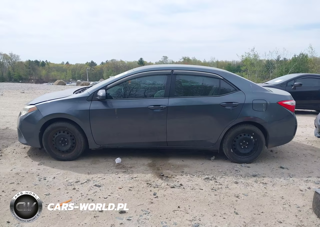 2015 Toyota Corolla Le VIN:5YFBURHE5FP352880 - 15