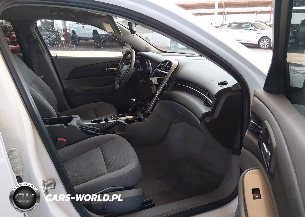 2015 Chevrolet Malibu Ls VIN:1G11B5SLXFF142826 - 5