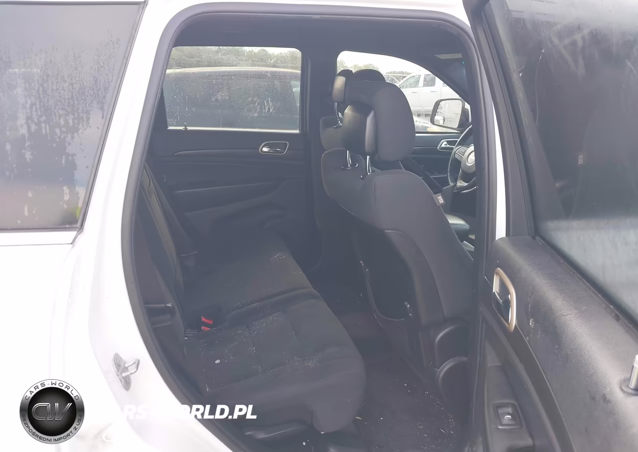 2015 Jeep Grand Cherokee Laredo VIN:1C4RJEAG8FC895211 - 8